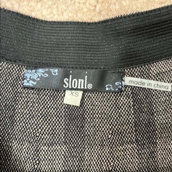 SALONI Black and Tan A-Line Skirt - Picture 2 of 9